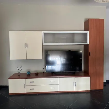 Apartment Beachfront In Golem (Tirana)